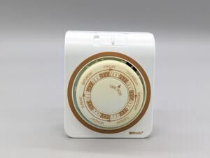 Woods 50003 Indoor 7-day Mechanical Vacation Indoor Outlet Timer